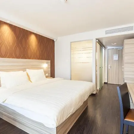 Staycity - Szálloda 3*